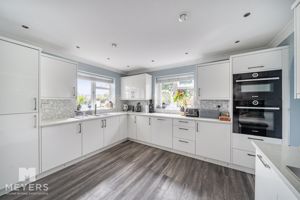 Kitchen- click for photo gallery